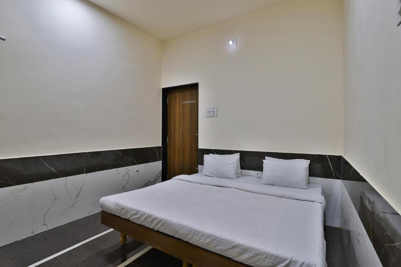 Spot On 37366 Hotel Mahalaxmi Dwārka Εξωτερικό φωτογραφία