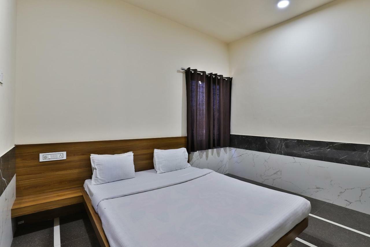 Spot On 37366 Hotel Mahalaxmi Dwārka Εξωτερικό φωτογραφία